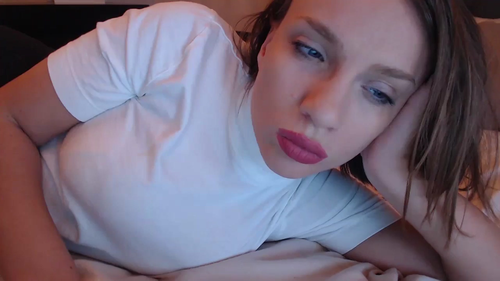 call_me_em video thumbnail