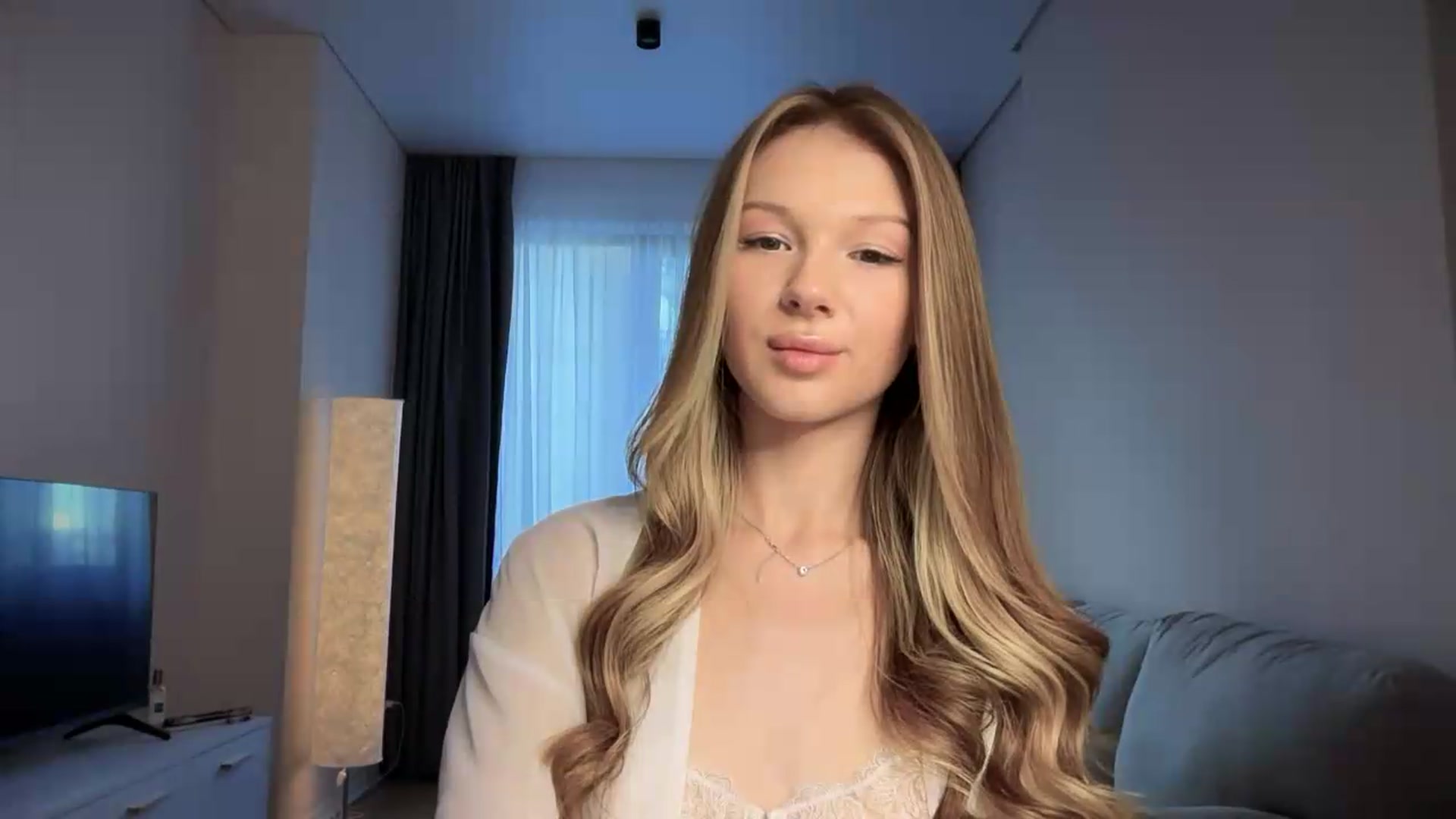 CuteBlonde video thumbnail