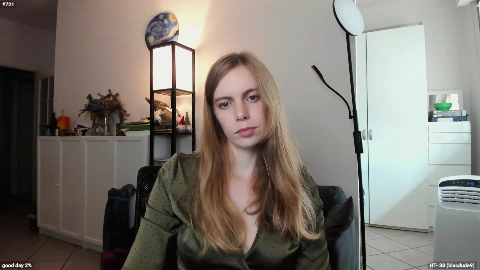 Personage video thumbnail