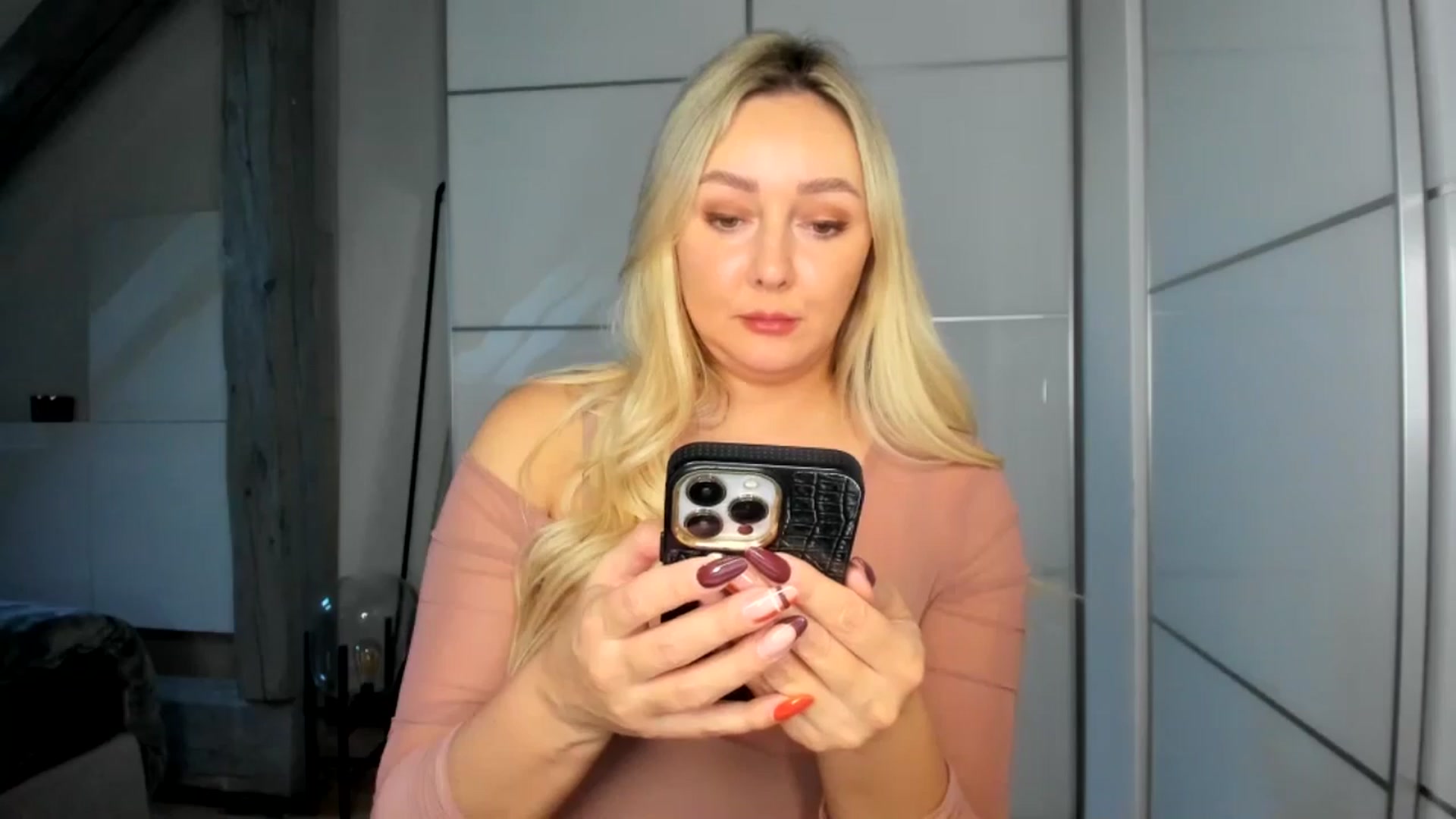 Mi_Ha video thumbnail