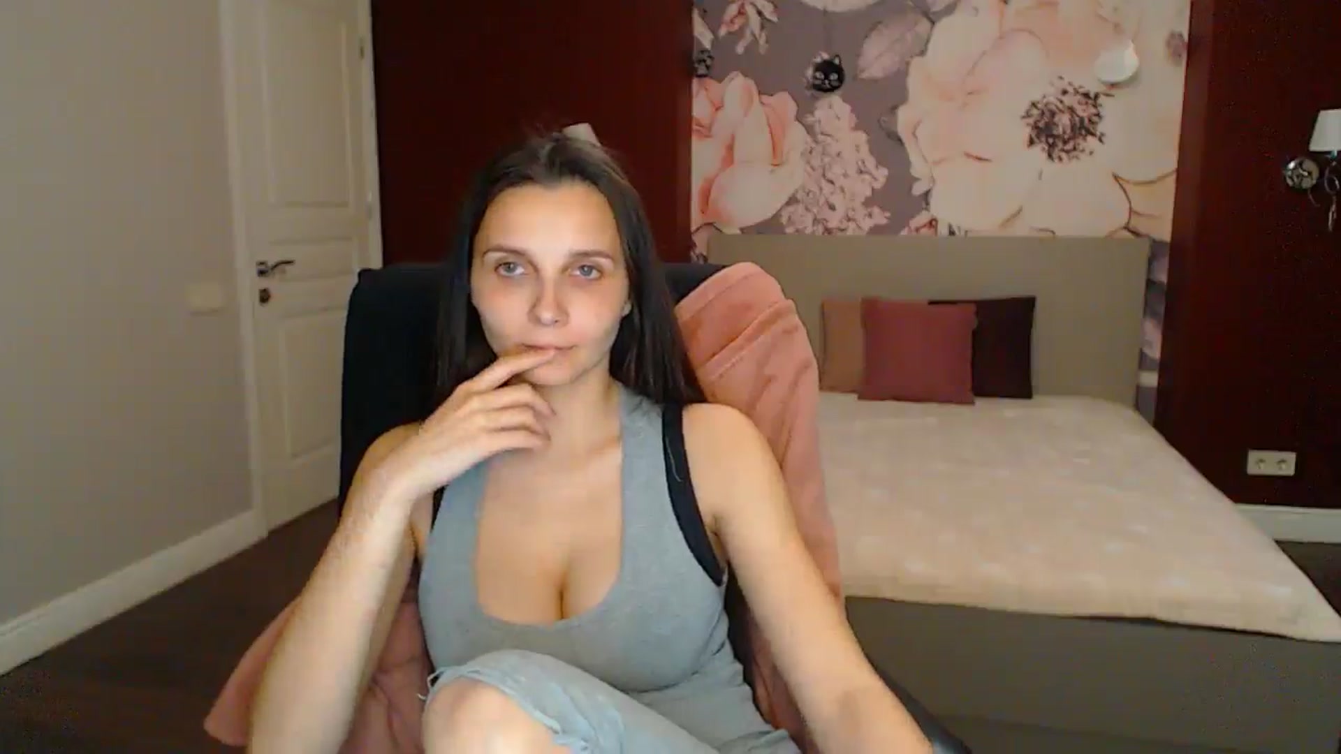 Karina_Mils video thumbnail