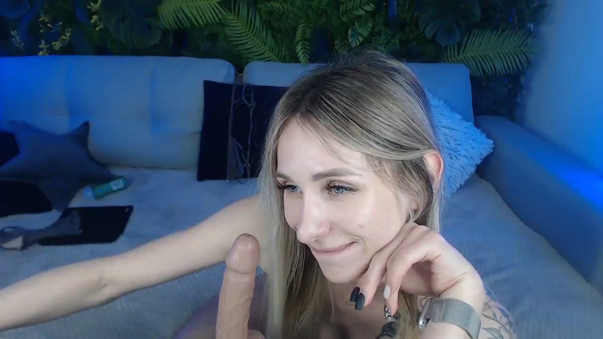 Horny_Blond video thumbnail