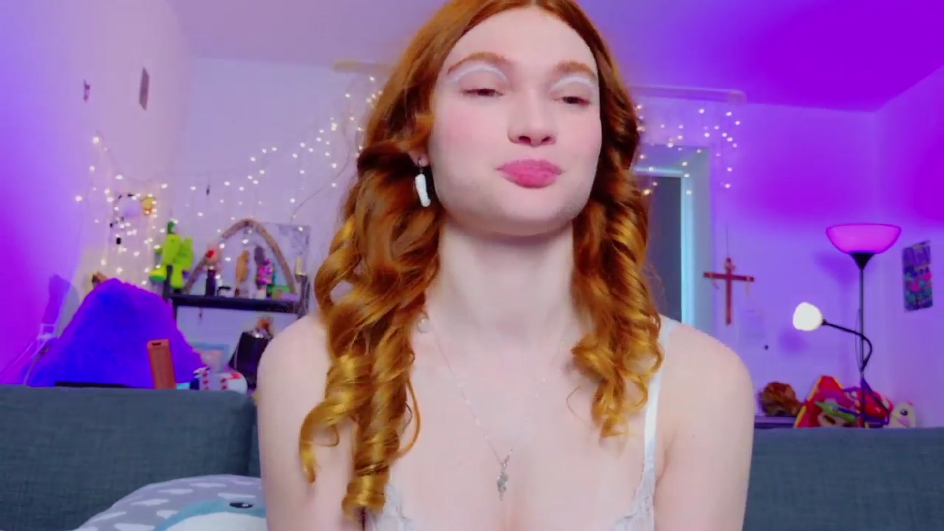 Annaroxann video thumbnail