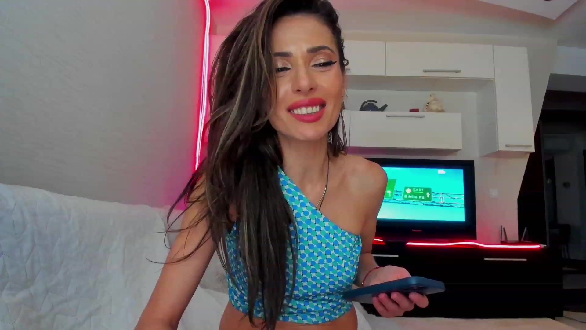 SmileyTinaa video thumbnail