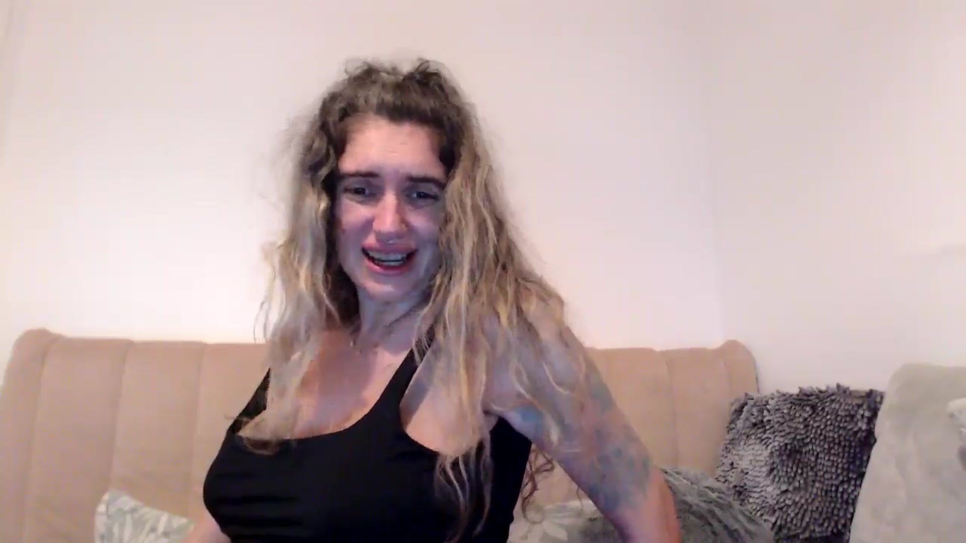 MissDivinna video thumbnail