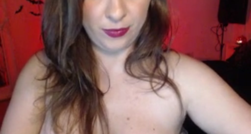 Uk_Busty_Babe video thumbnail