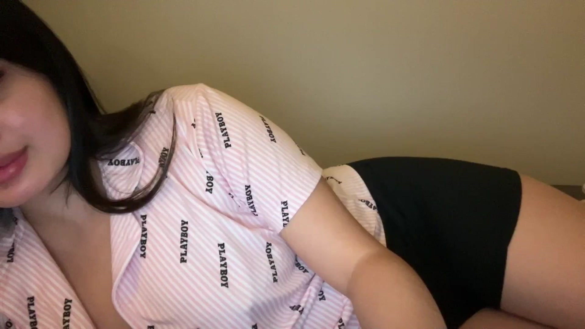 MsAkira video thumbnail