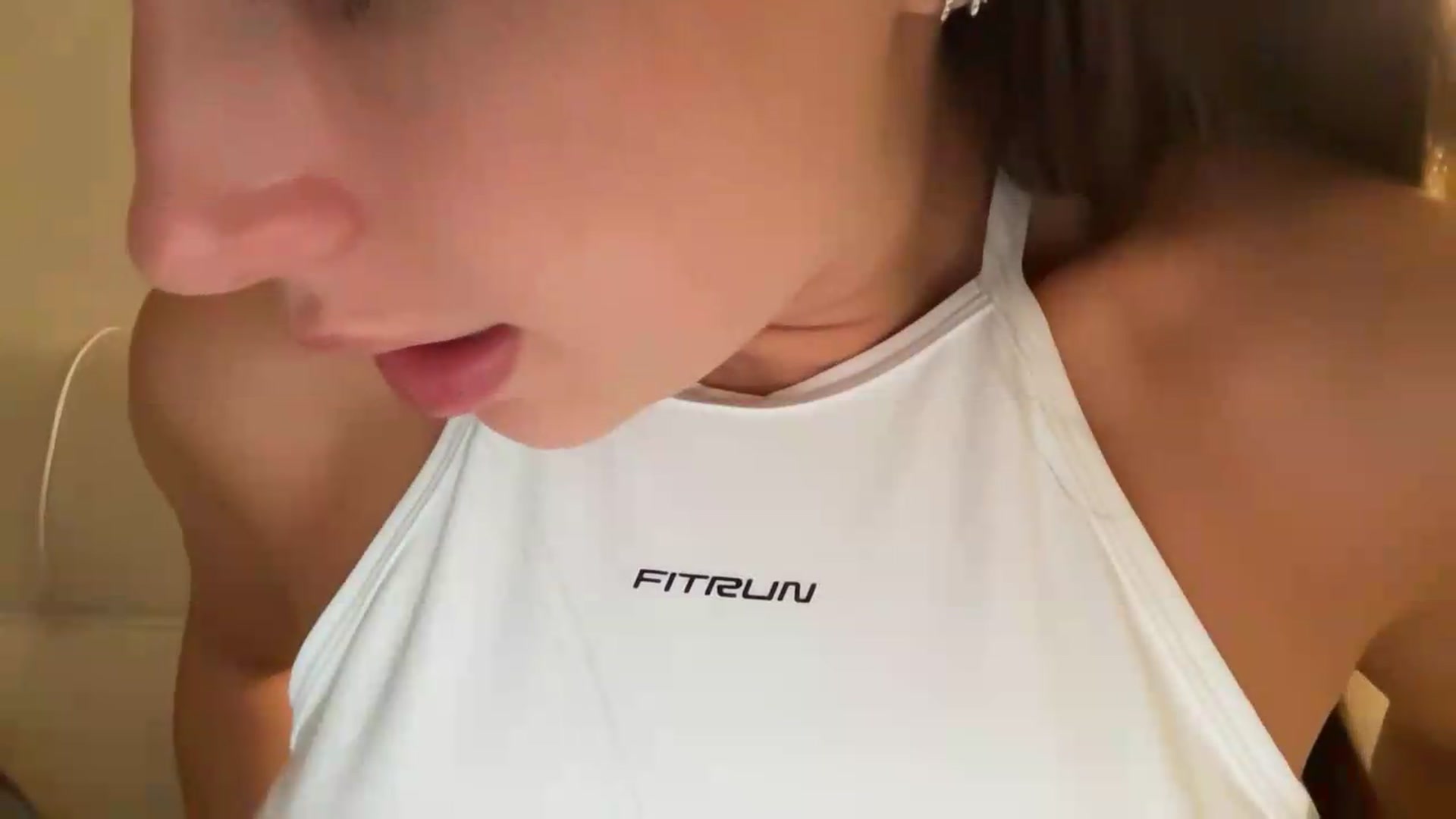 kissfreeze video thumbnail