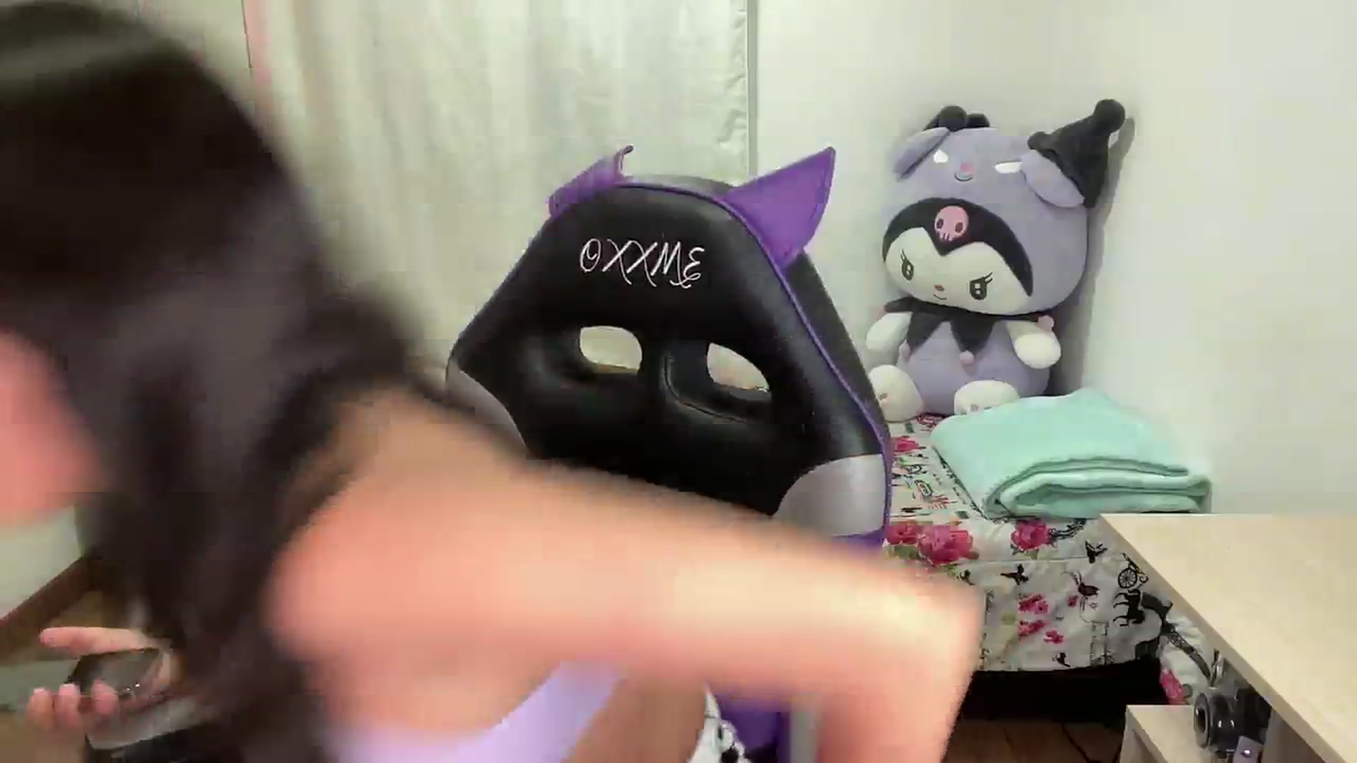 XxYUIxX video thumbnail
