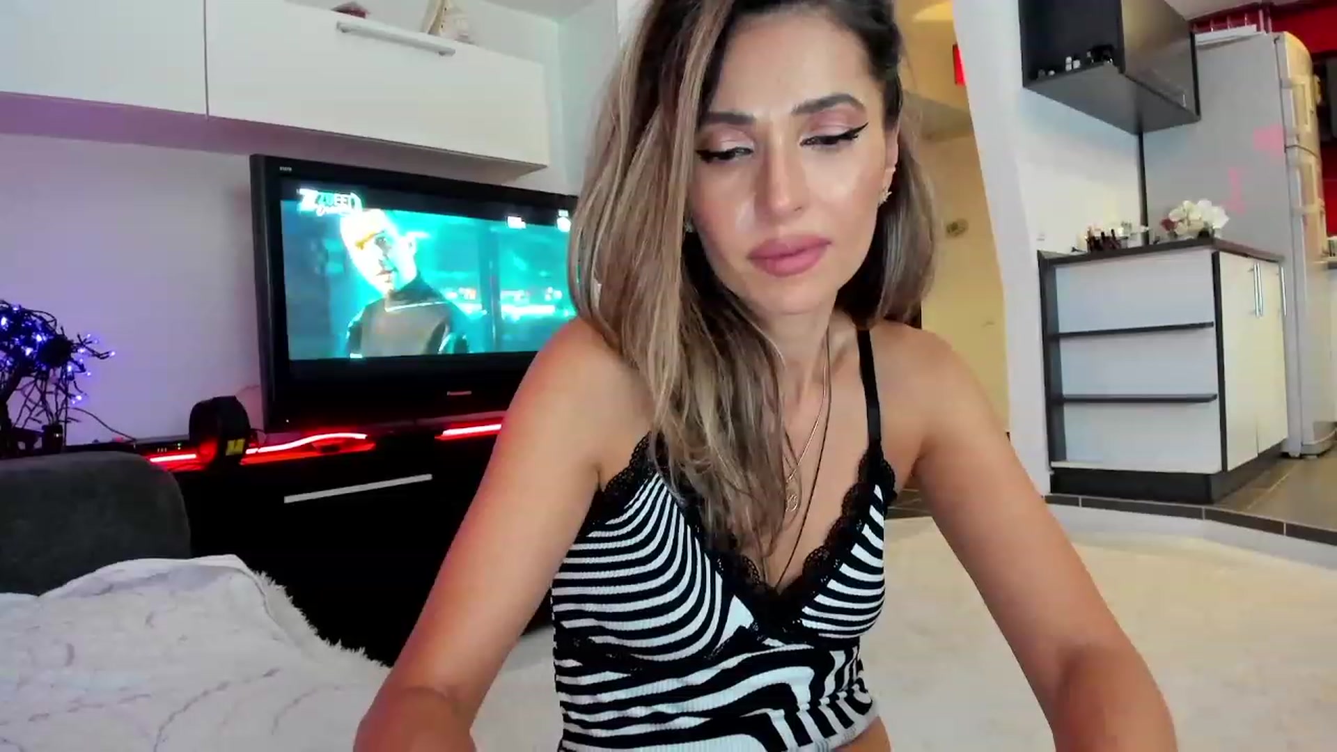 SmileyTinaa video thumbnail