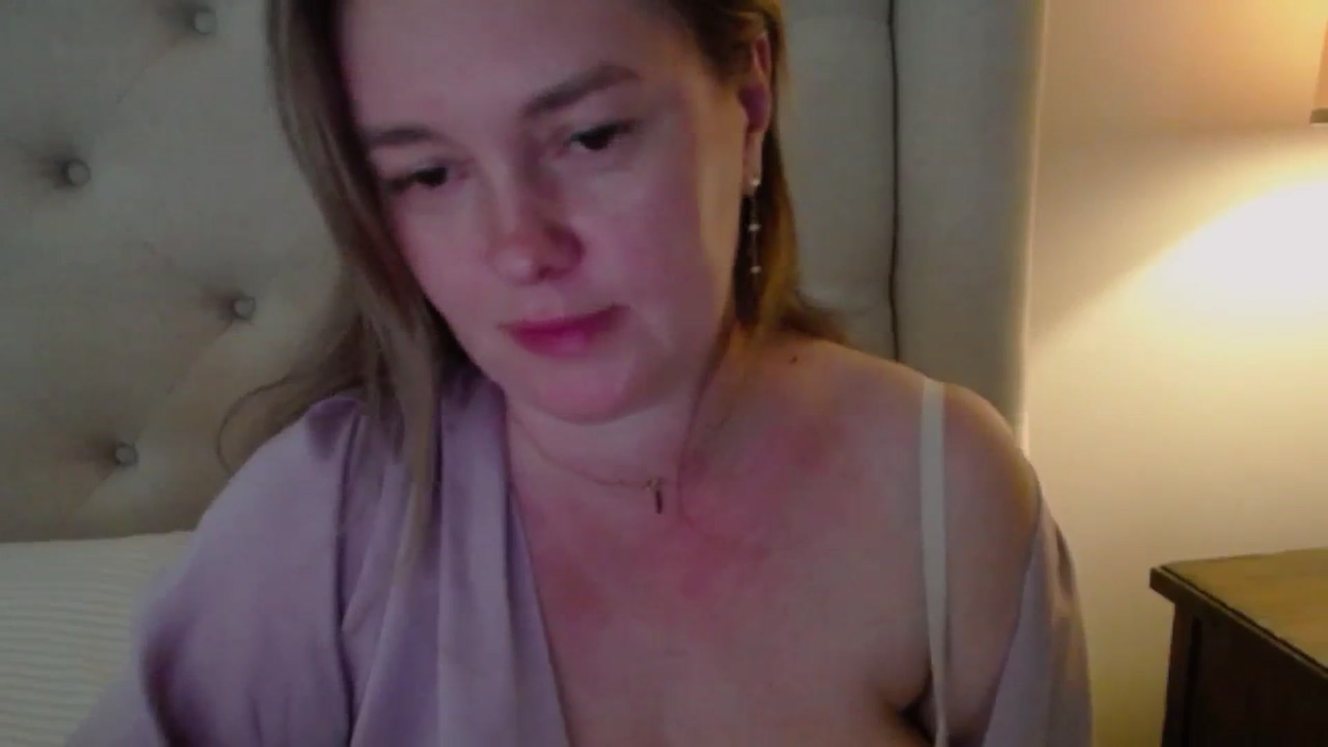 J0llye video thumbnail