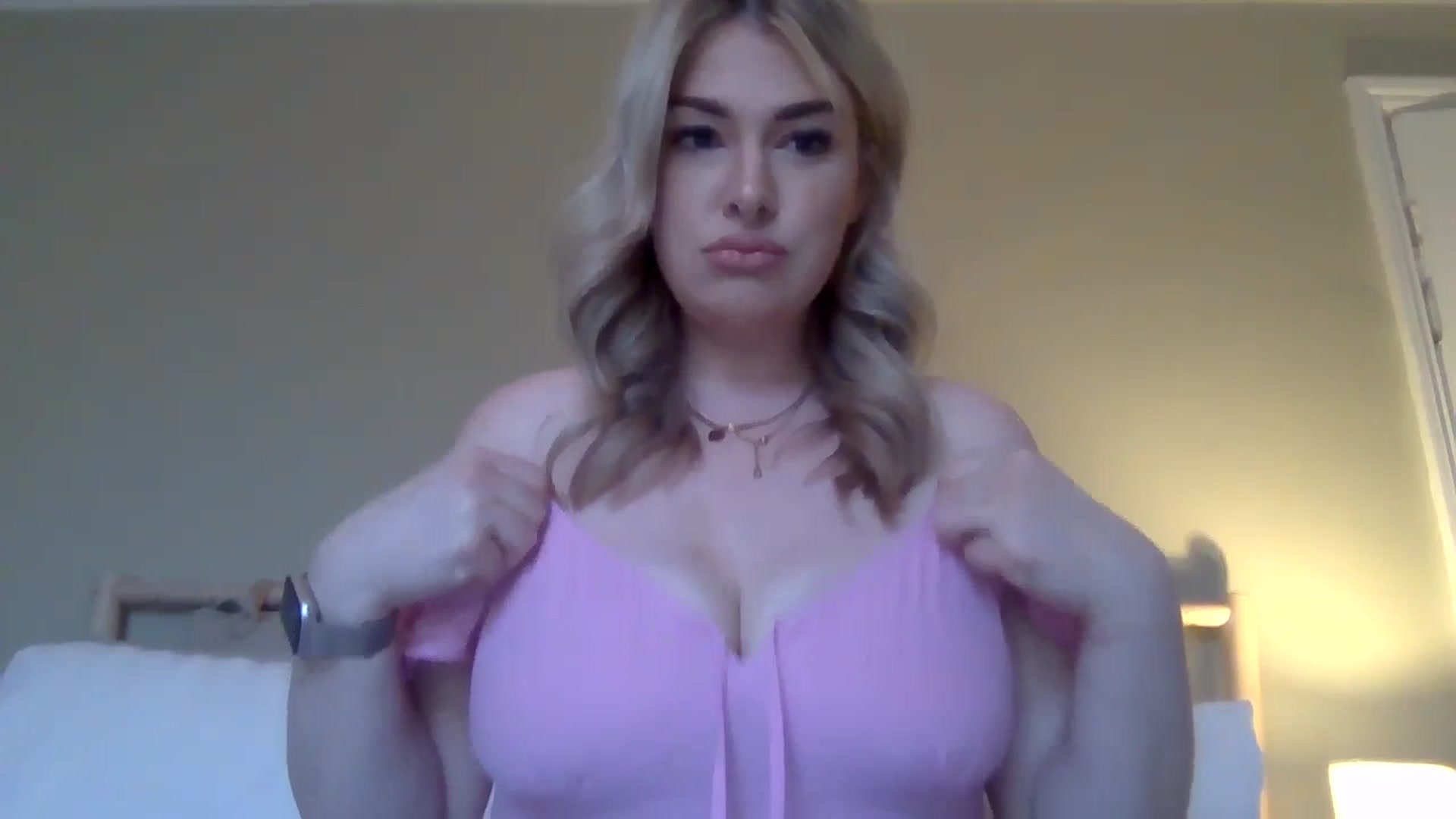 Roxy_Reveals video thumbnail