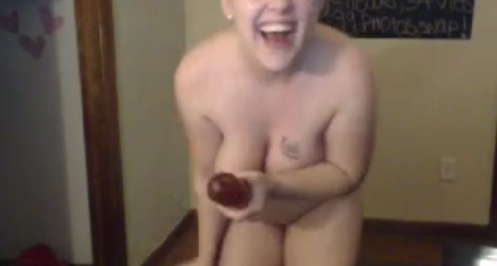 FatAssWhitGrl video thumbnail