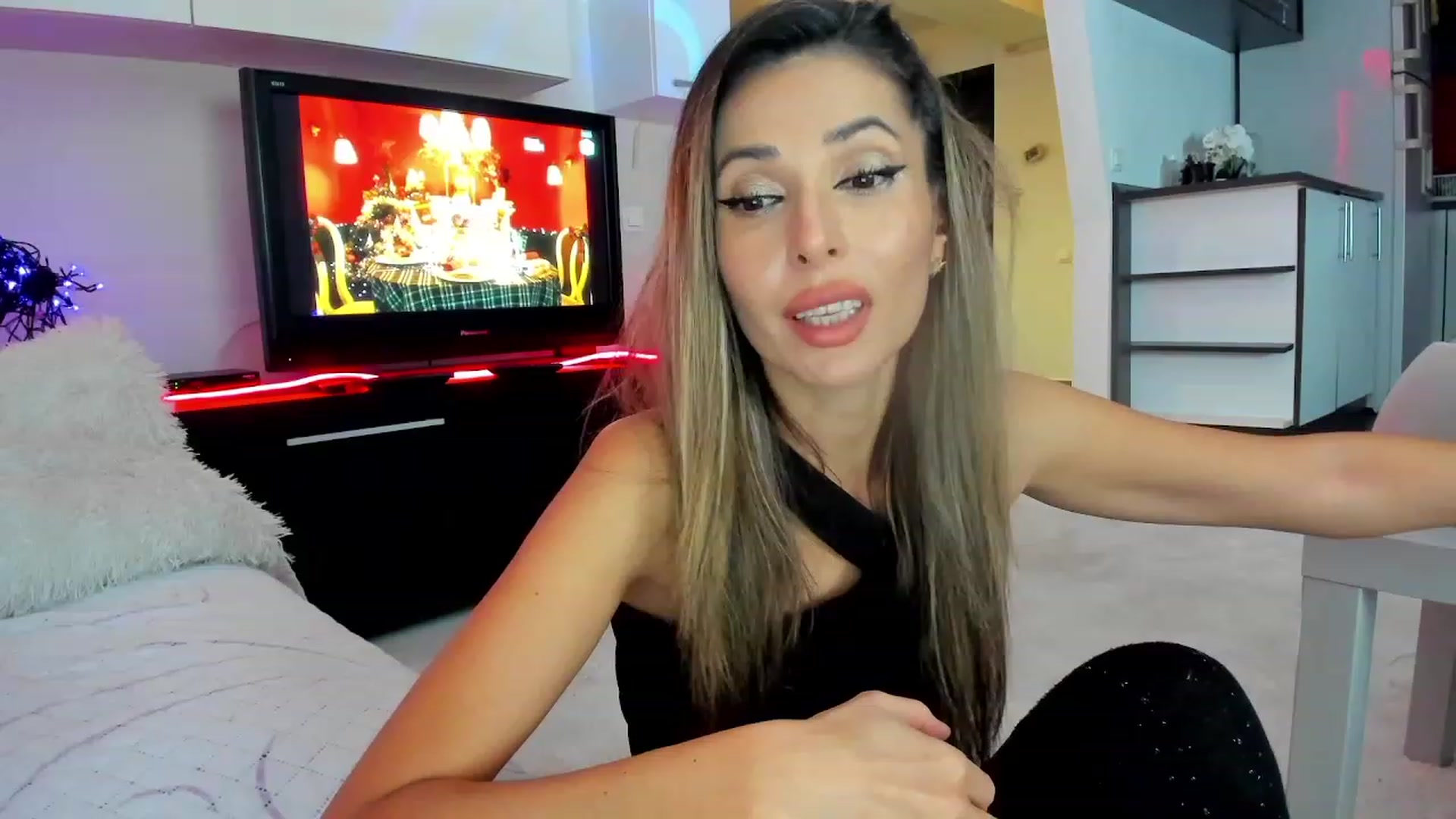 SmileyTinaa video thumbnail