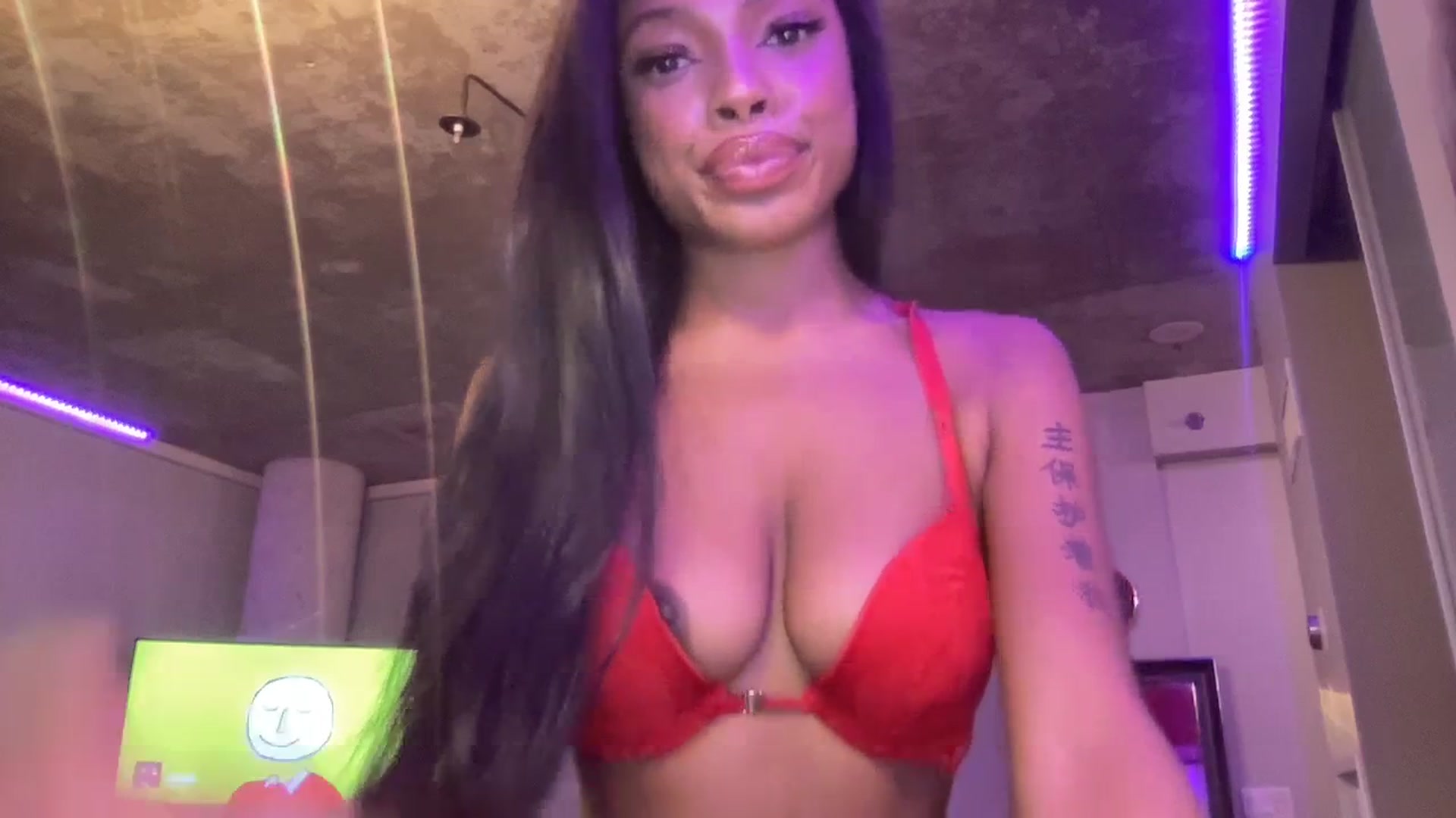 EmiliaBrooks video thumbnail