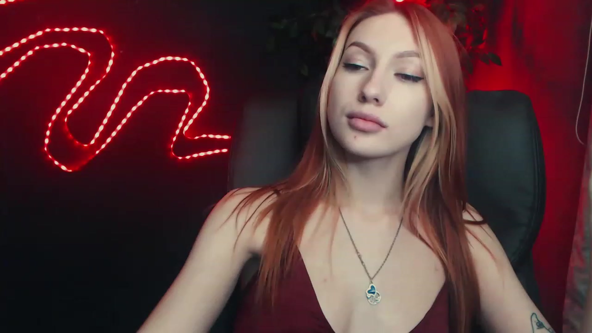 LovelyGin video thumbnail