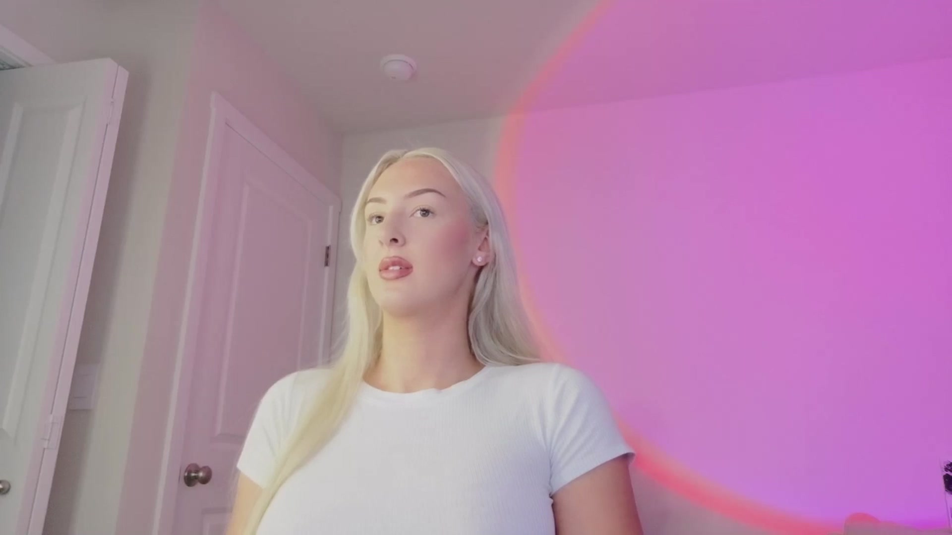 sophiestaar video thumbnail