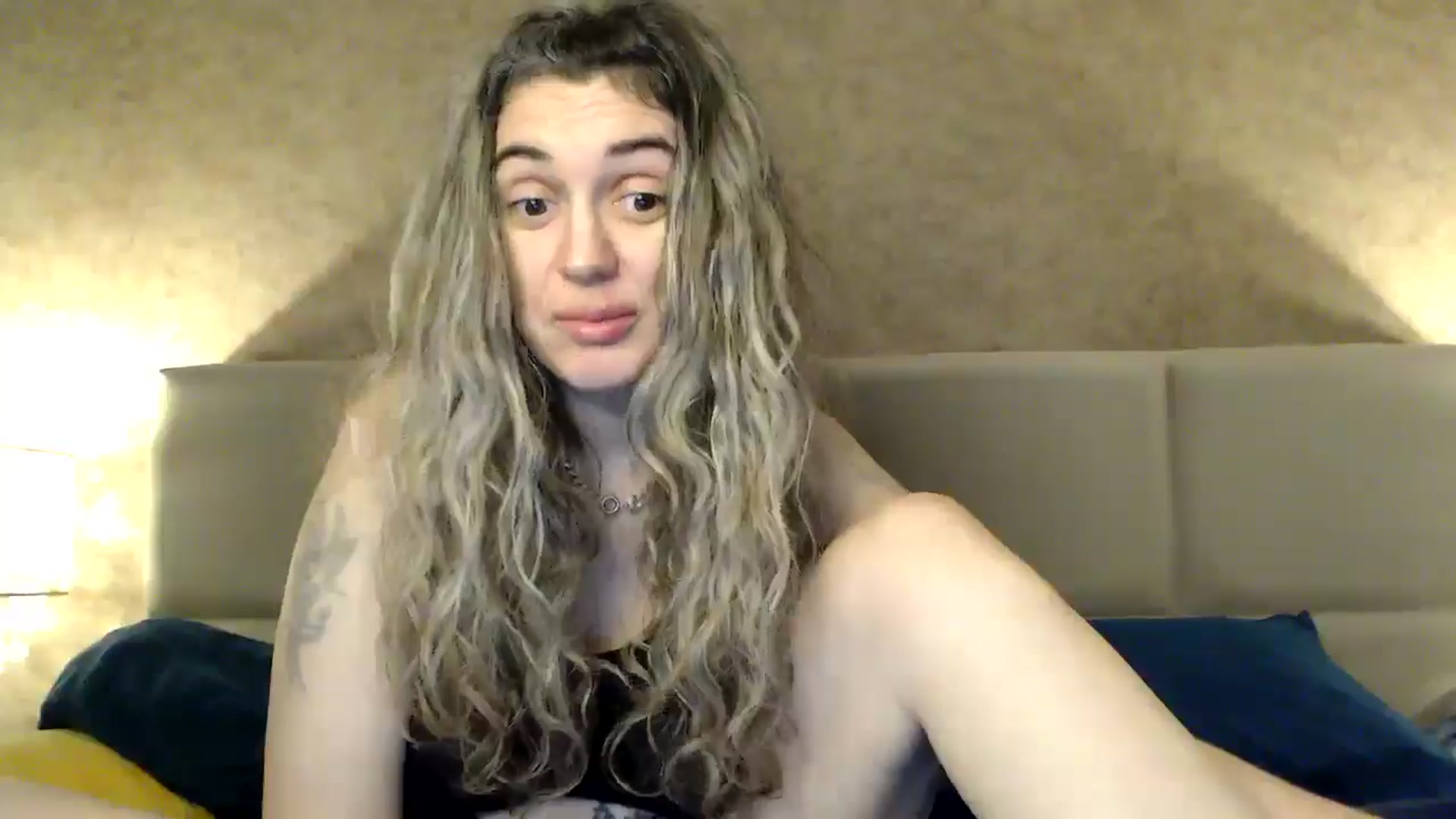 MissDivinna video thumbnail