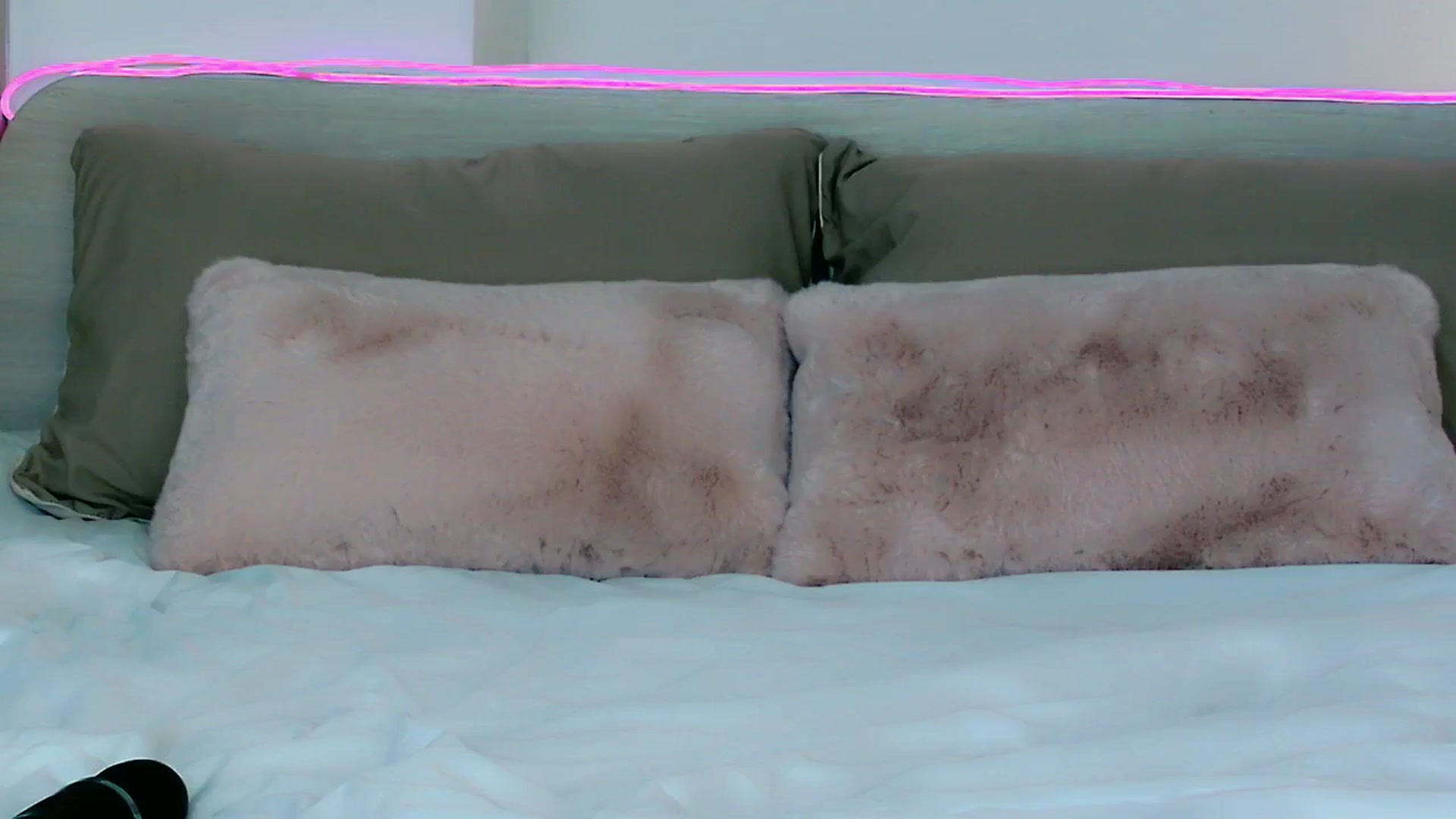 mia4sin video thumbnail