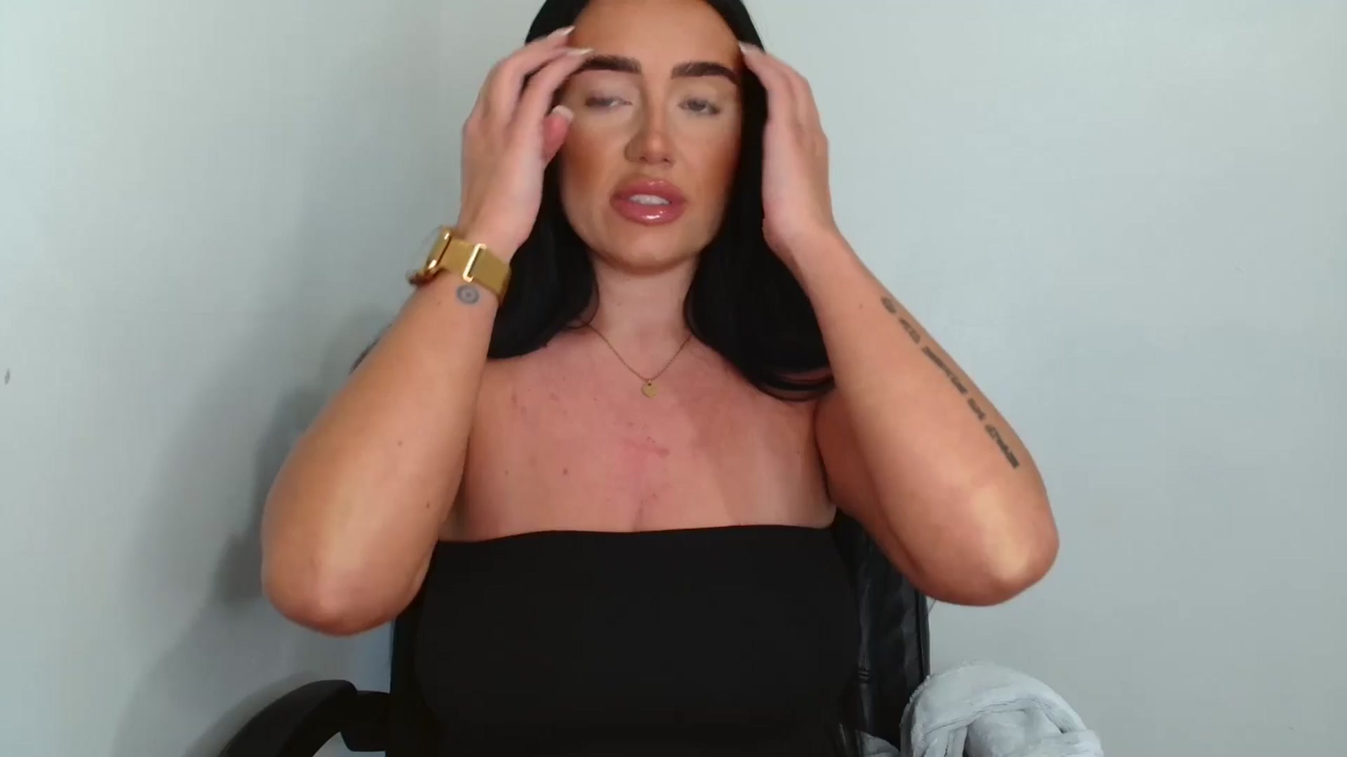 ElleBloom video thumbnail