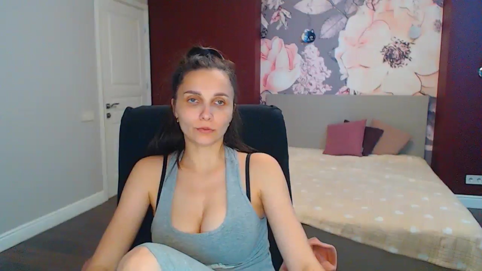 Karina_Mils video thumbnail