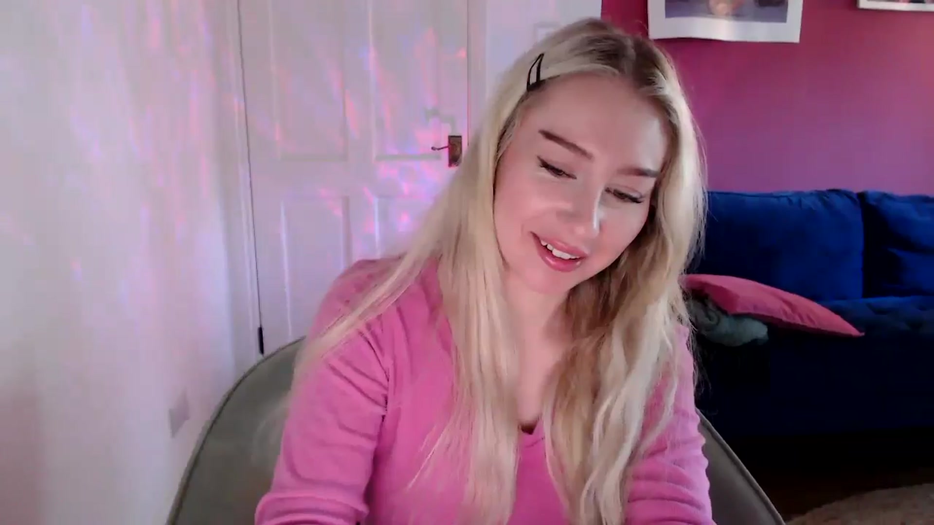 PetiteAvax video thumbnail