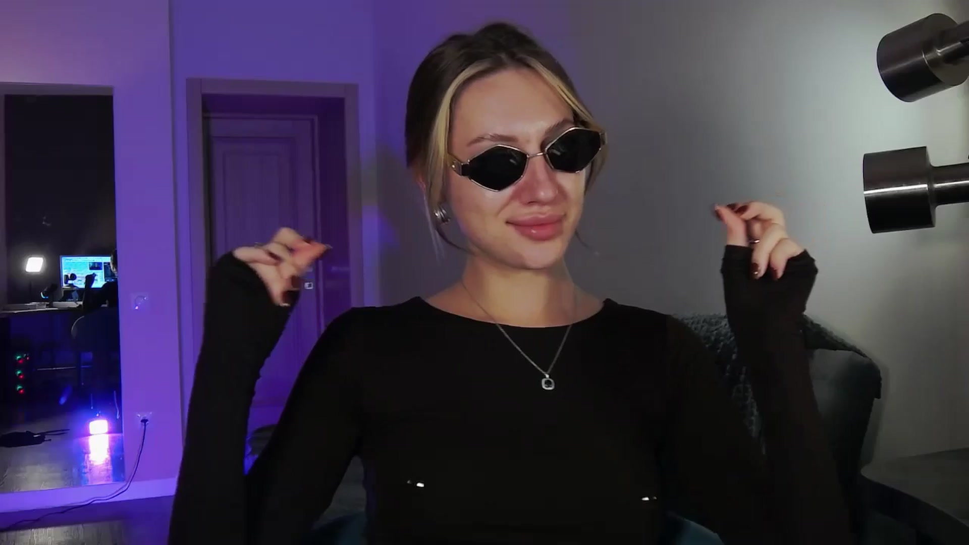 LovelyGin video thumbnail