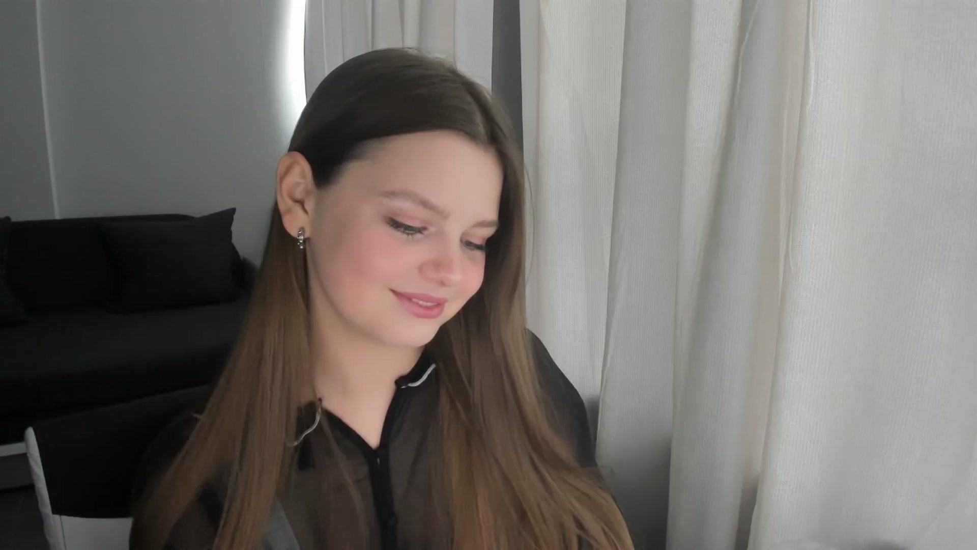 Annaneon video thumbnail