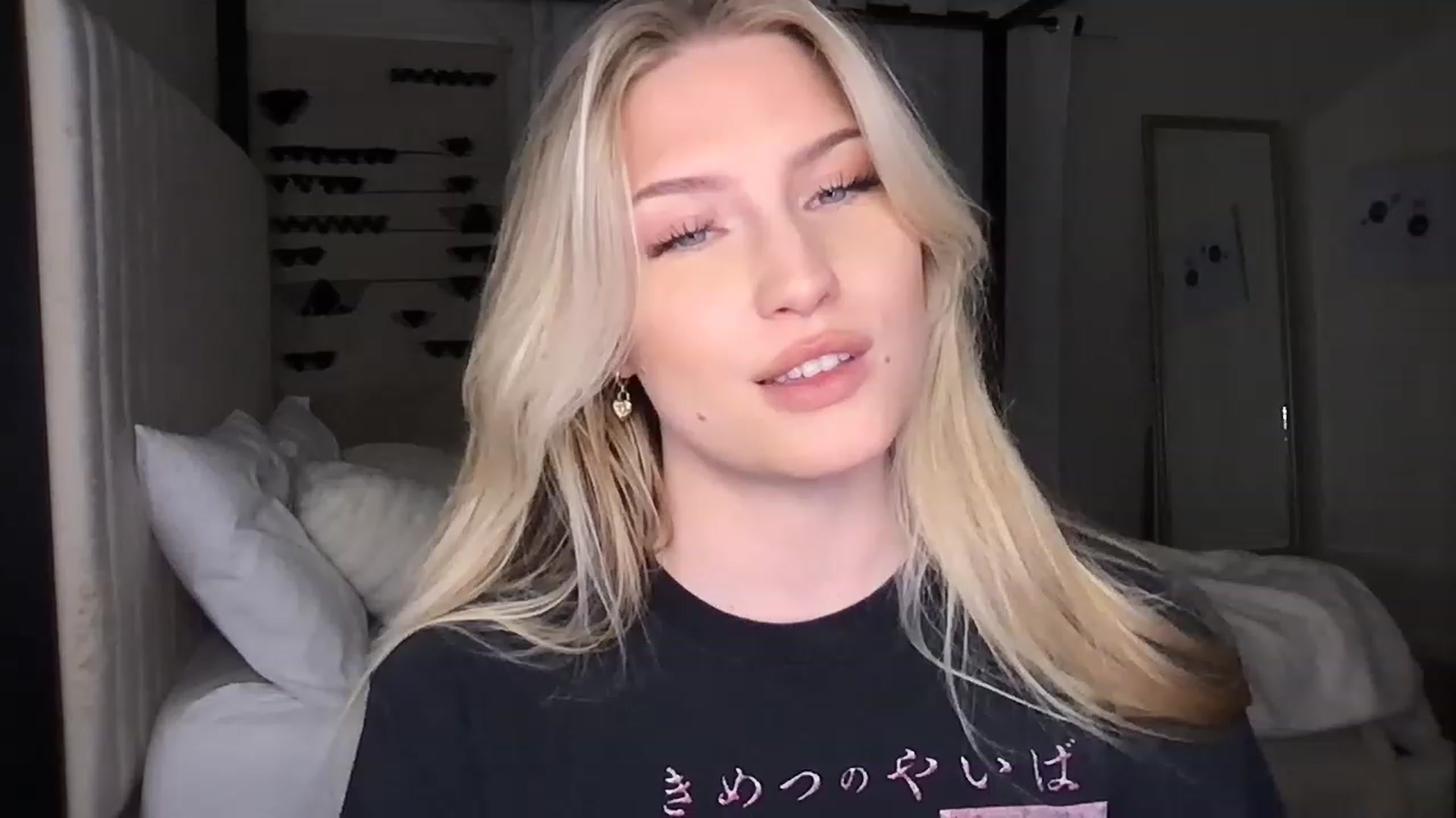 Thezabrina video thumbnail