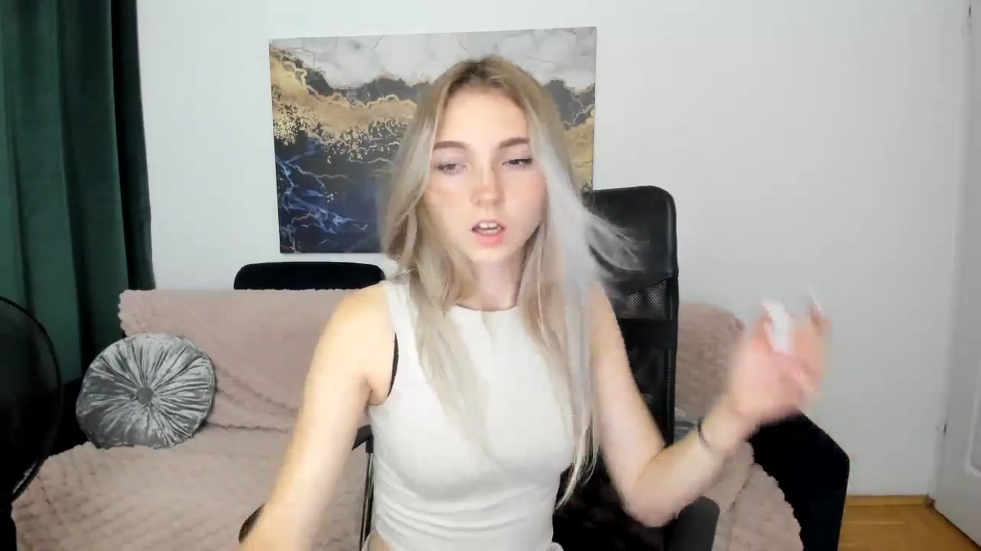 Daisyy video thumbnail