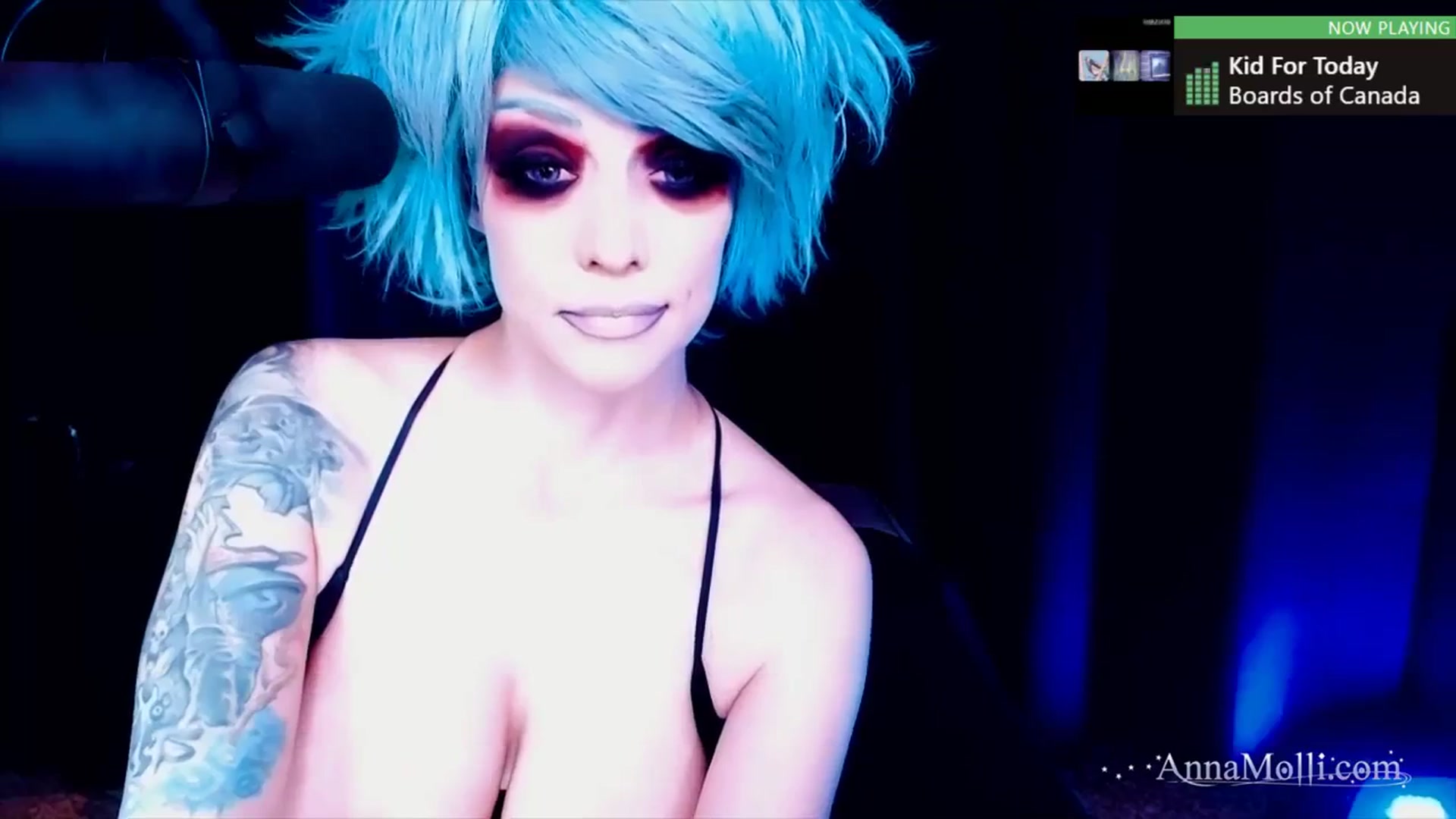 AnnaMolli video thumbnail