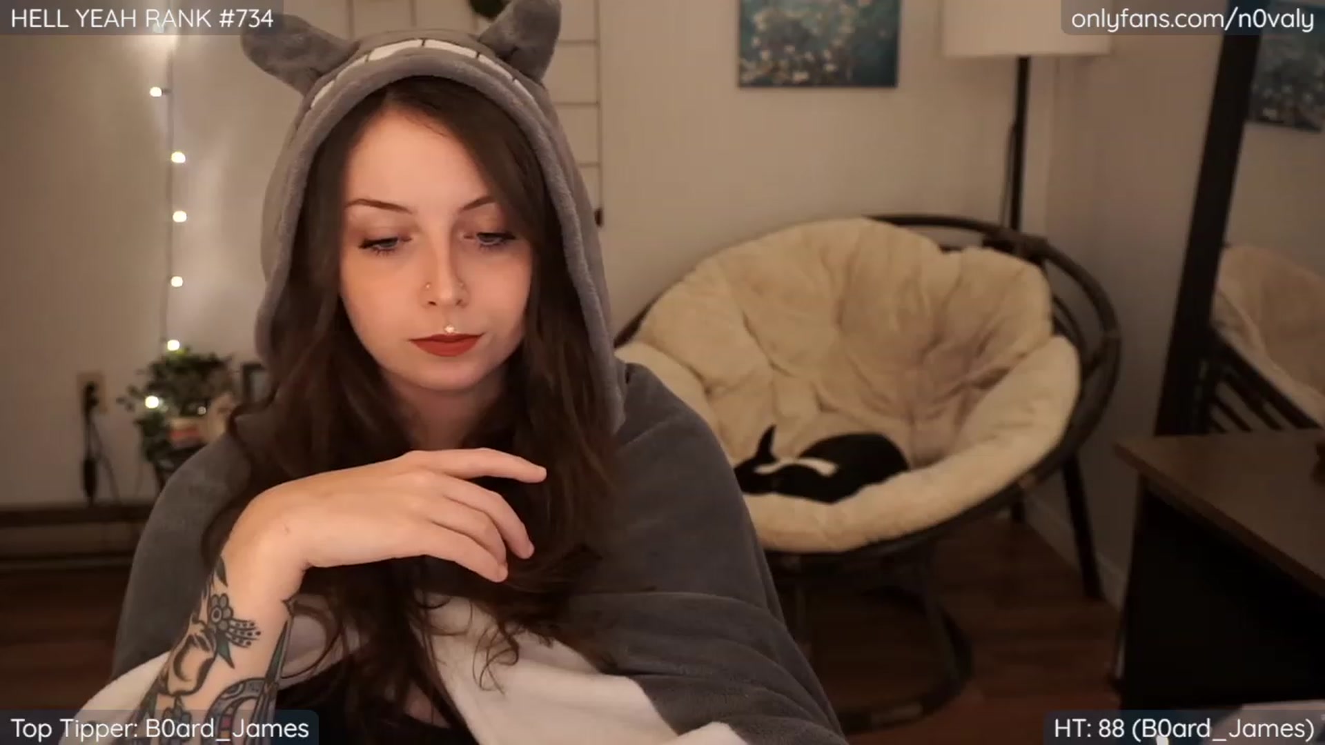 N0valy video thumbnail