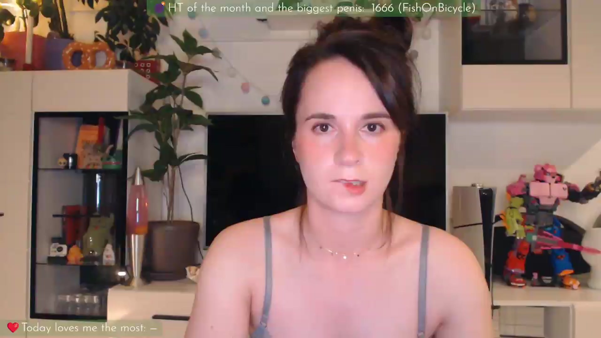 LizzyPeach video thumbnail