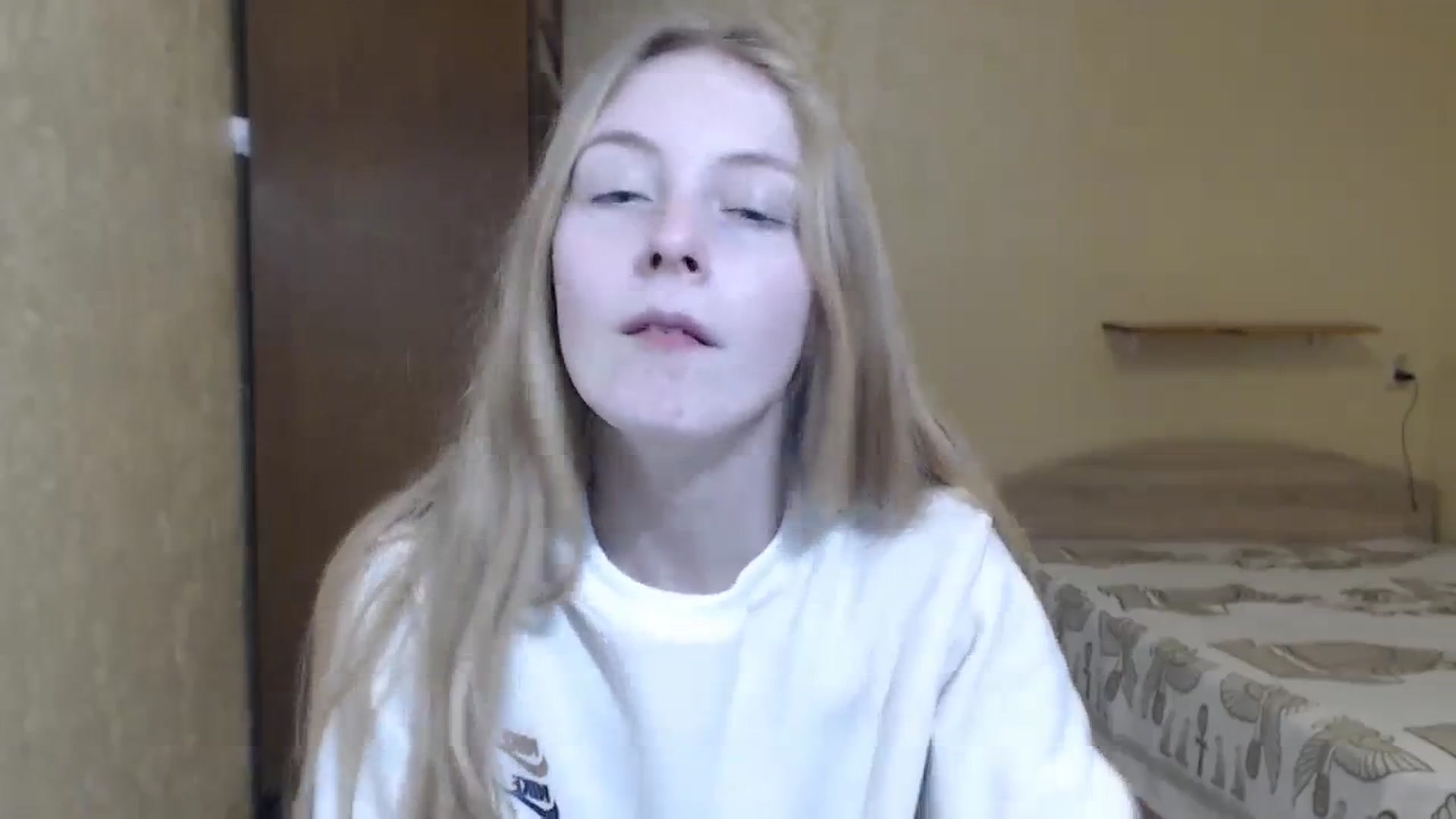 LilCutie video thumbnail