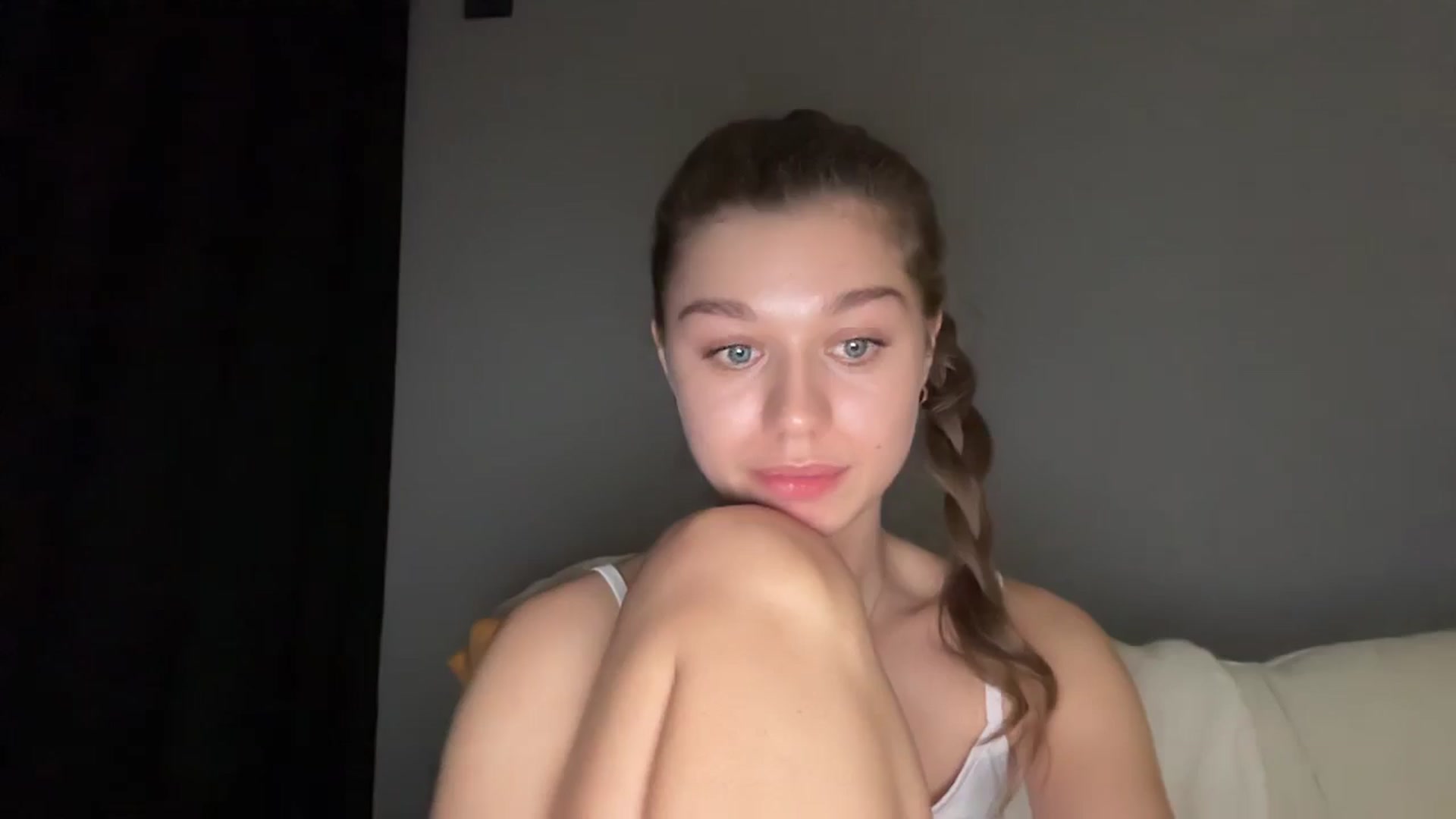 JewelReigns video thumbnail