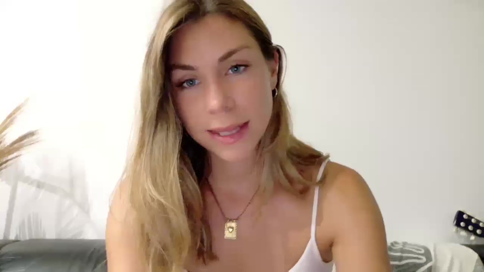 Alicewonder1 video thumbnail
