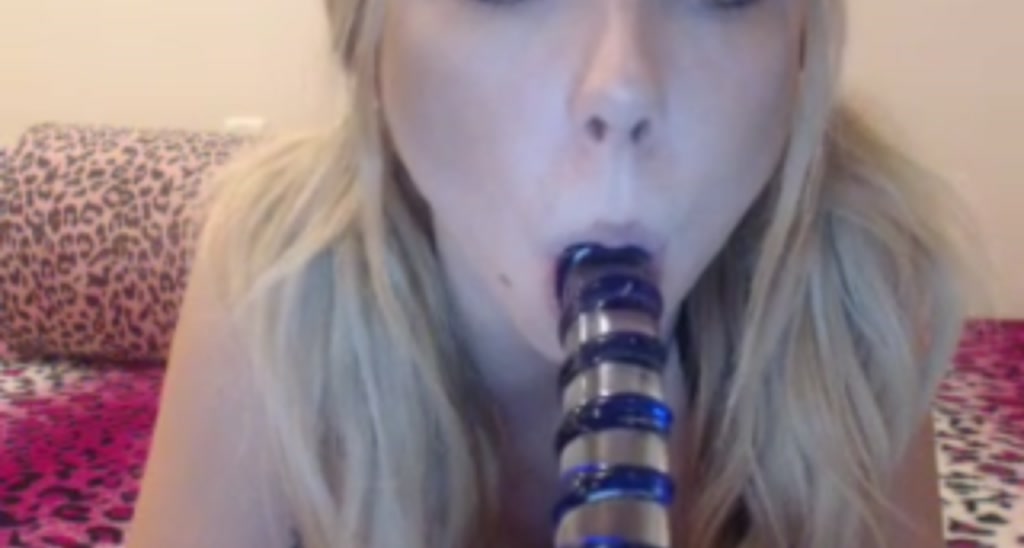 MiniMariah video thumbnail