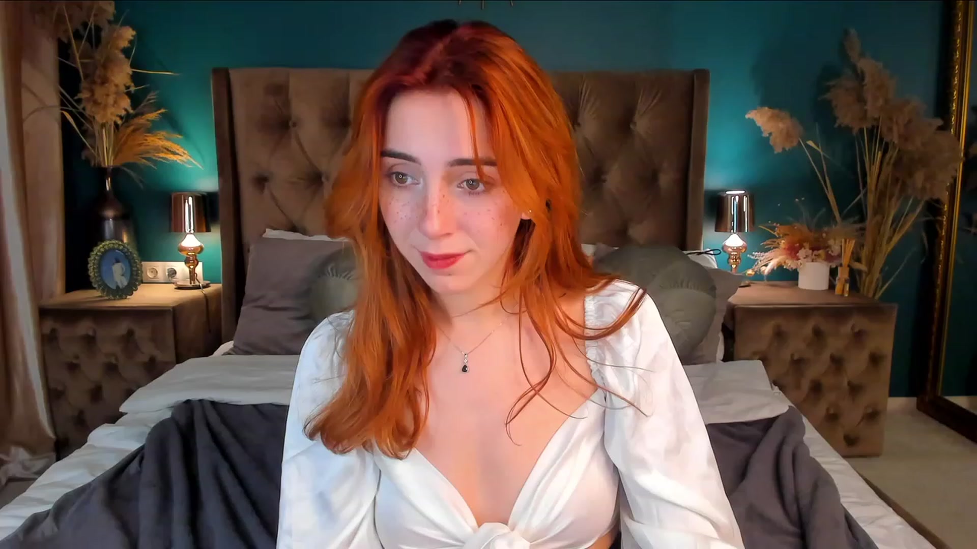 ElsaYoung video thumbnail