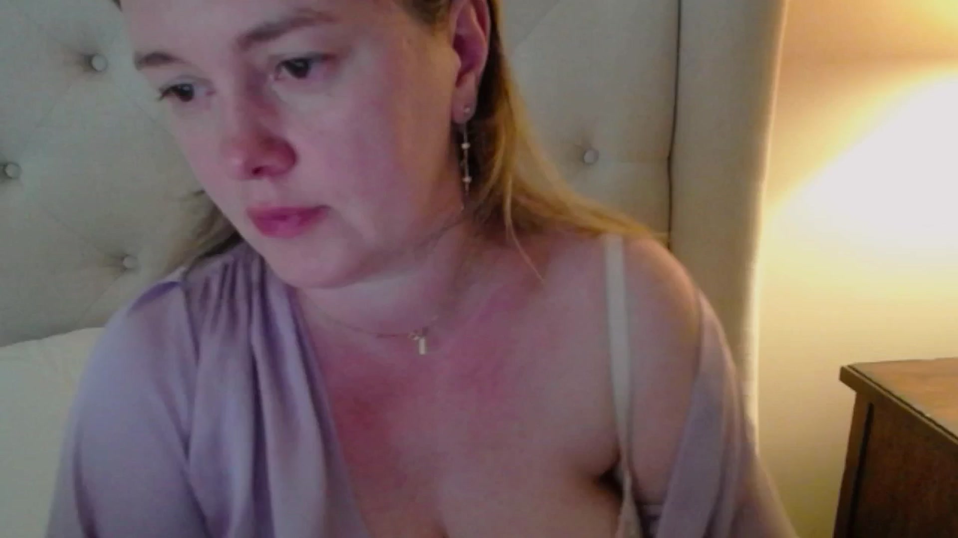 J0llye video thumbnail