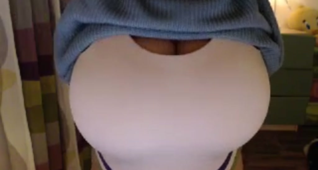 Julialiones video thumbnail