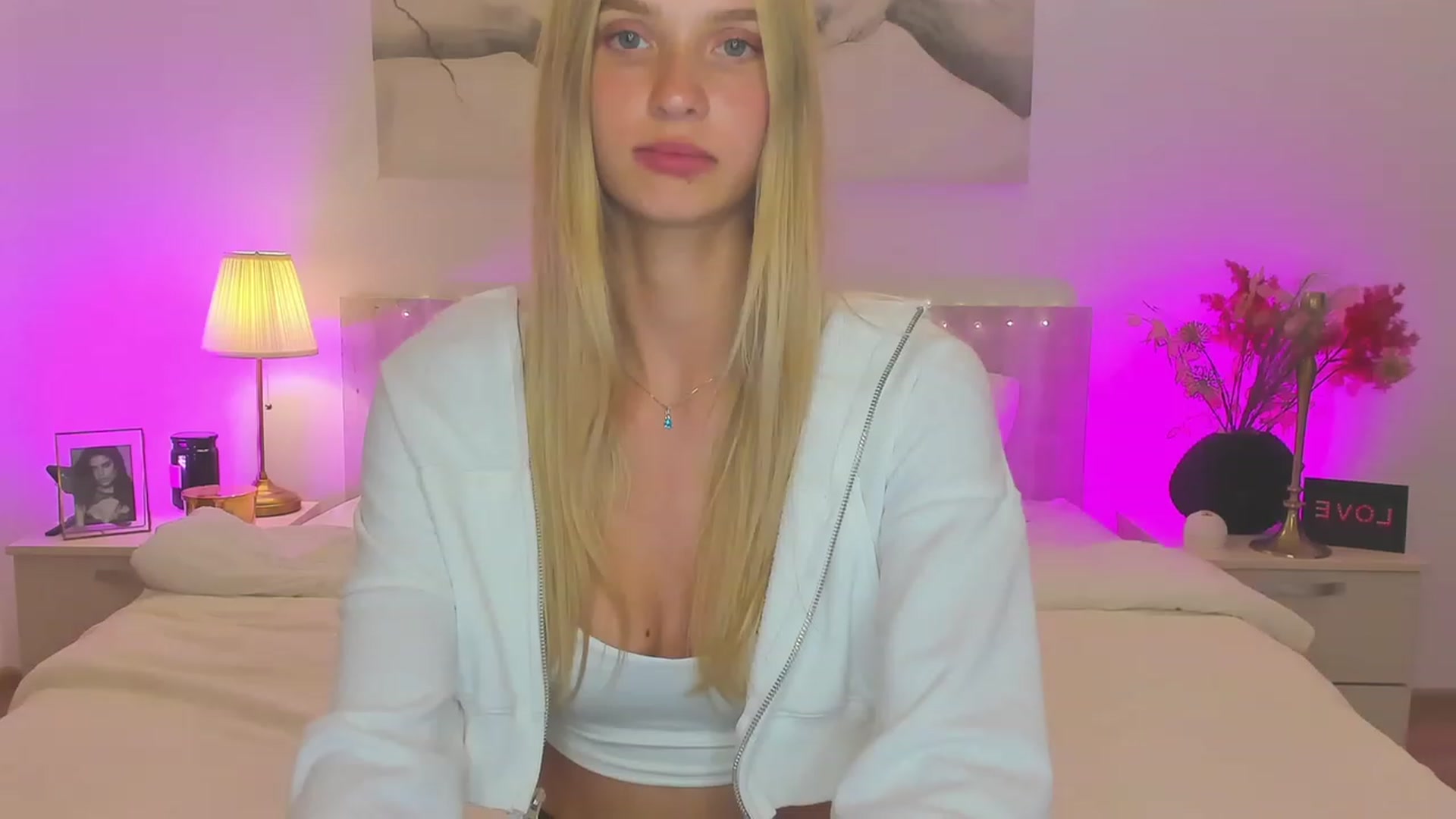 Angell_XO video thumbnail