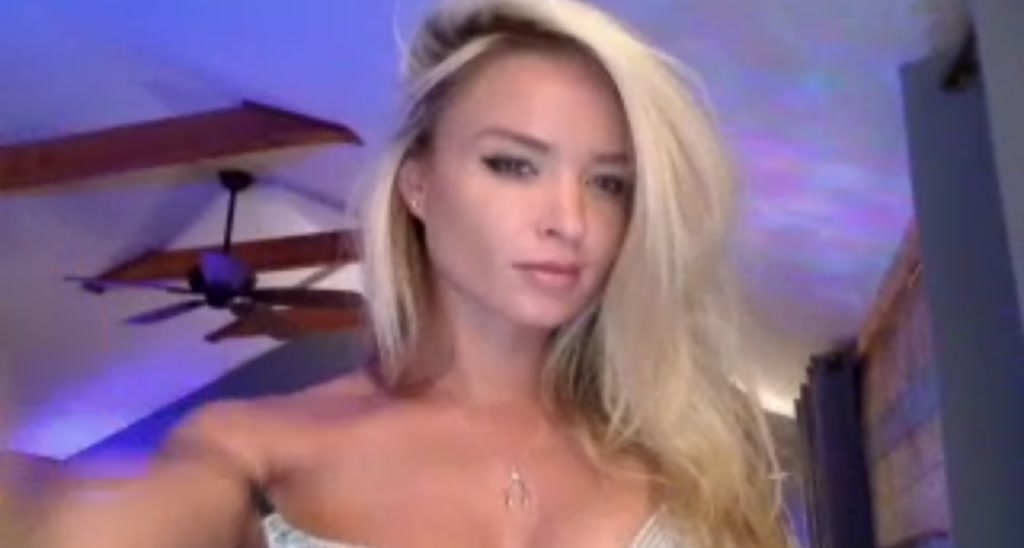 KissKara video thumbnail