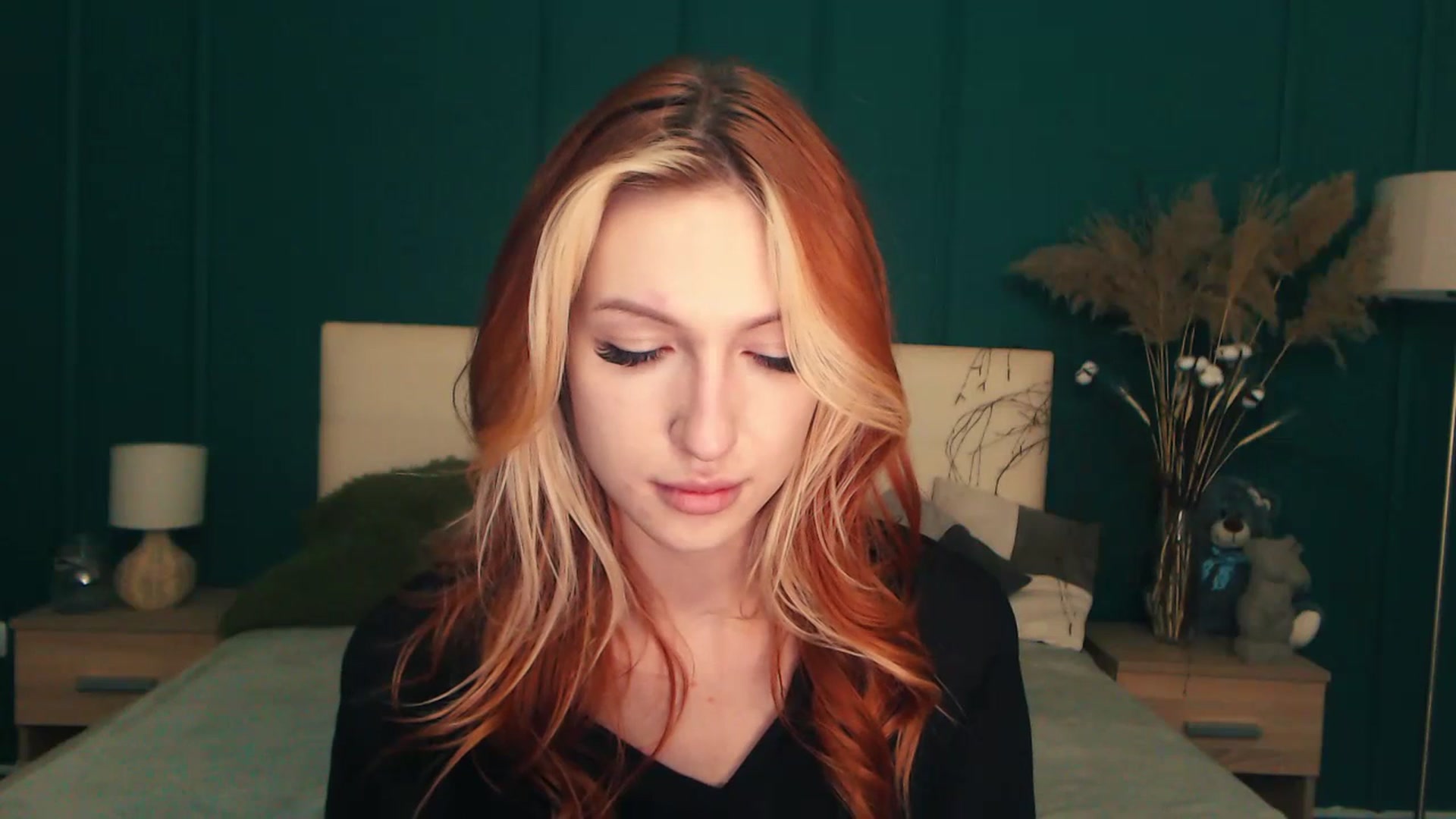 LovelyGin video thumbnail