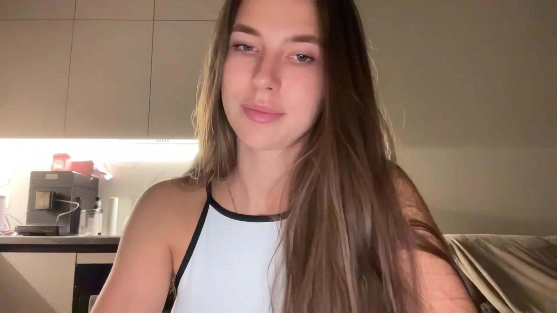 kissfreeze video thumbnail