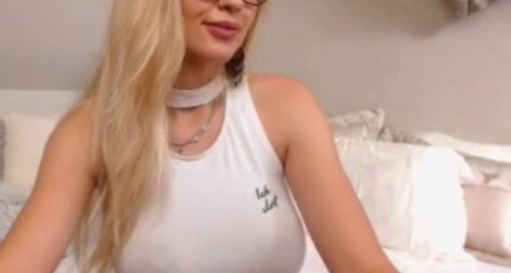 RoseAnnaBelle video thumbnail