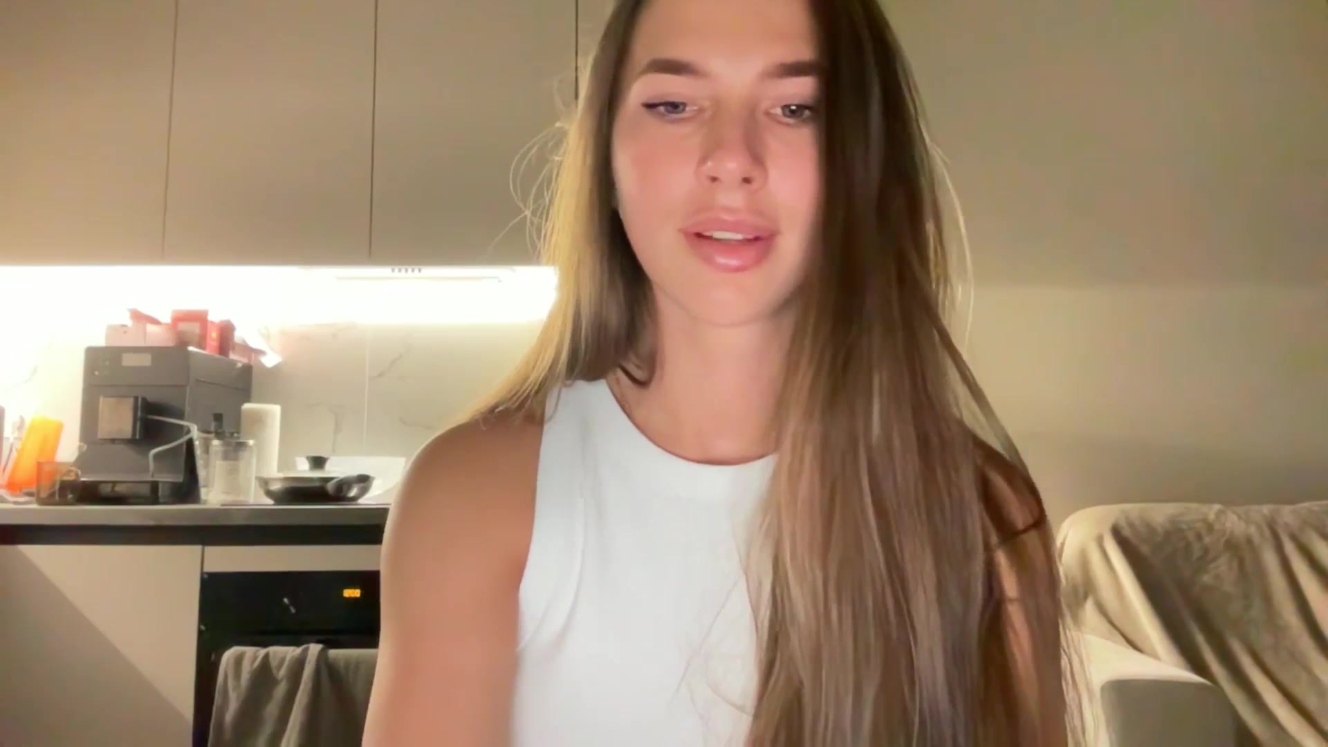 kissfreeze video thumbnail