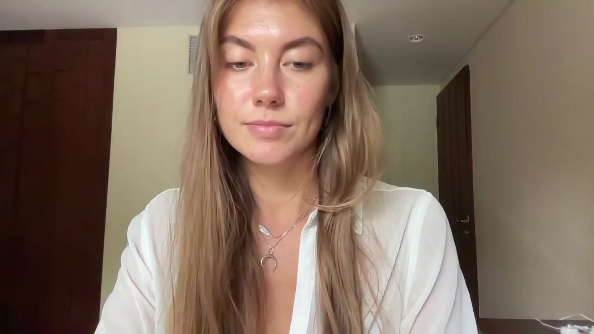 BaliSurfGirl video thumbnail
