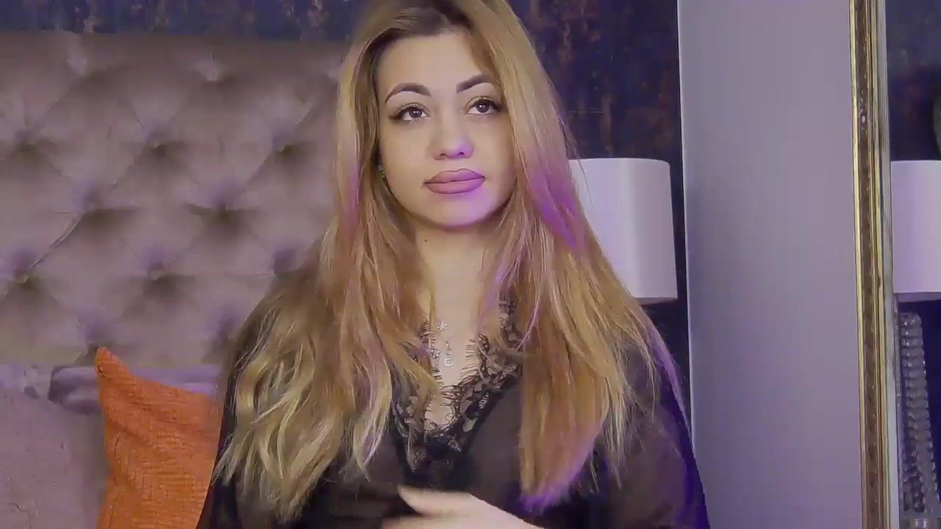 LiaCharm video thumbnail