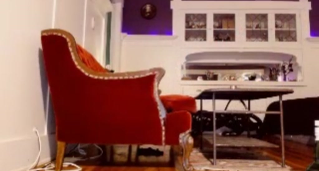 F_l_o_r_a video thumbnail
