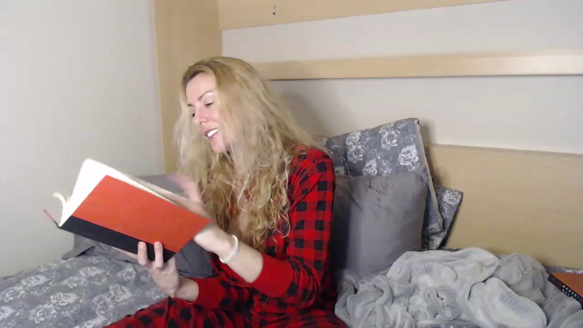 xMissBliss video thumbnail